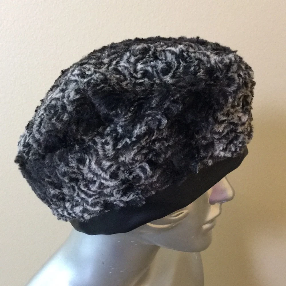 Pandemonium Beret, Reversible - Luxury Faux Fur in Smoky Essence With Black